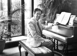 savage-playing-piano